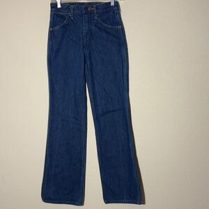 Wrangler 25x30.5  (tag 27x32) Young Men's‎ Cowboy Cut Indigo Wash Jeans